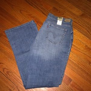 Levi’s woman’s 16 long NwT 54.00 bootcut mid rise